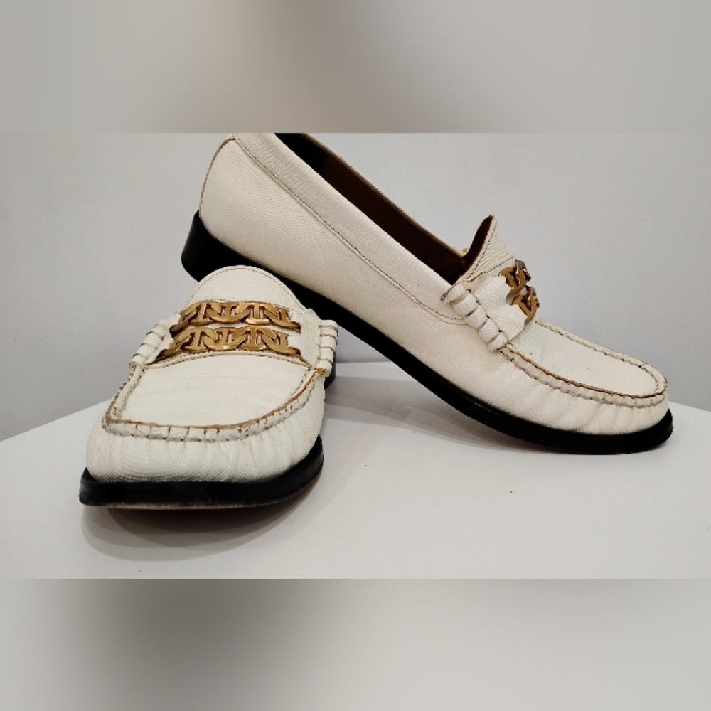SANDRO PARIS PEBBLED WHITE LOAFERS - Picture 2 of 11